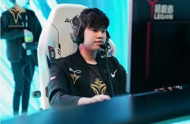 酋长球场比 酋长球场比